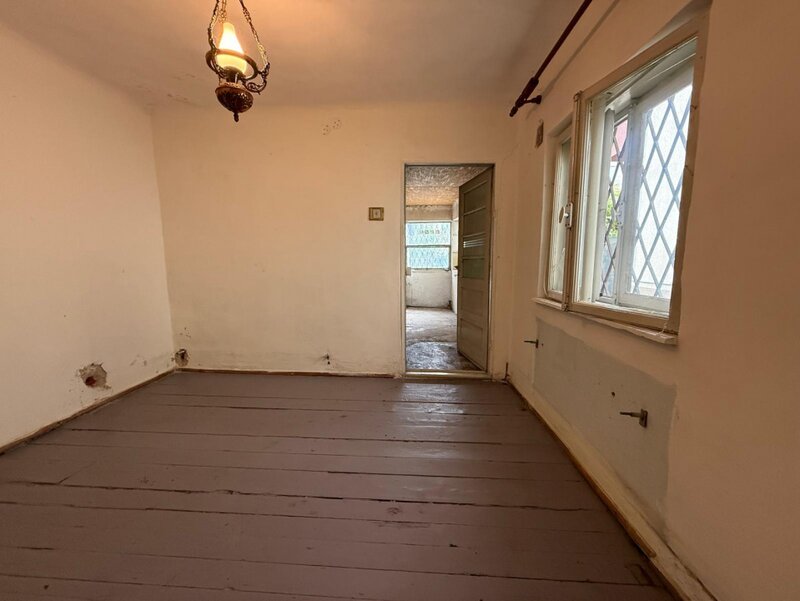 Teren cu casa de renovat Bulevardul Basarabia Murgeni comision zero