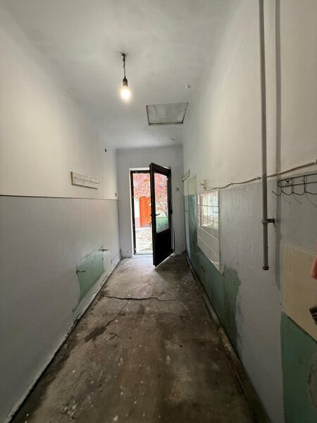 Teren cu casa de renovat Bulevardul Basarabia Murgeni comision zero