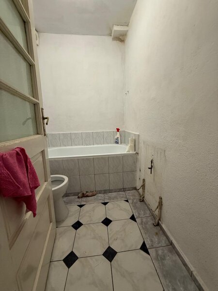 Teren cu casa de renovat Bulevardul Basarabia Murgeni comision zero